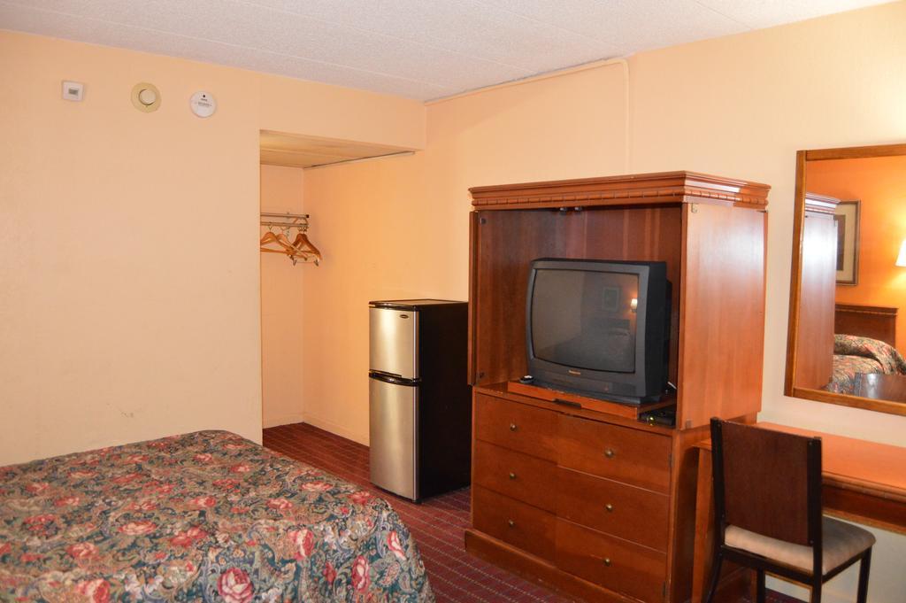 Travelers Inn South Brunswick Terrace Kültér fotó